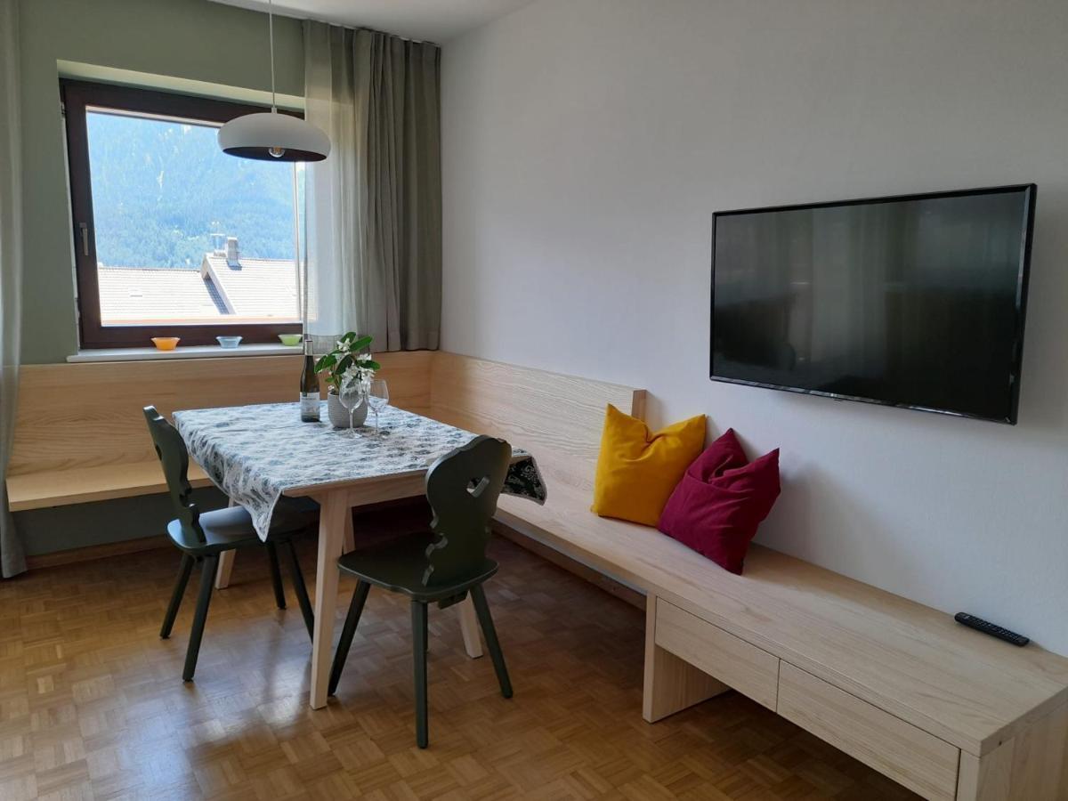 Apartment Lazzeri Dobbiaco Bagian luar foto