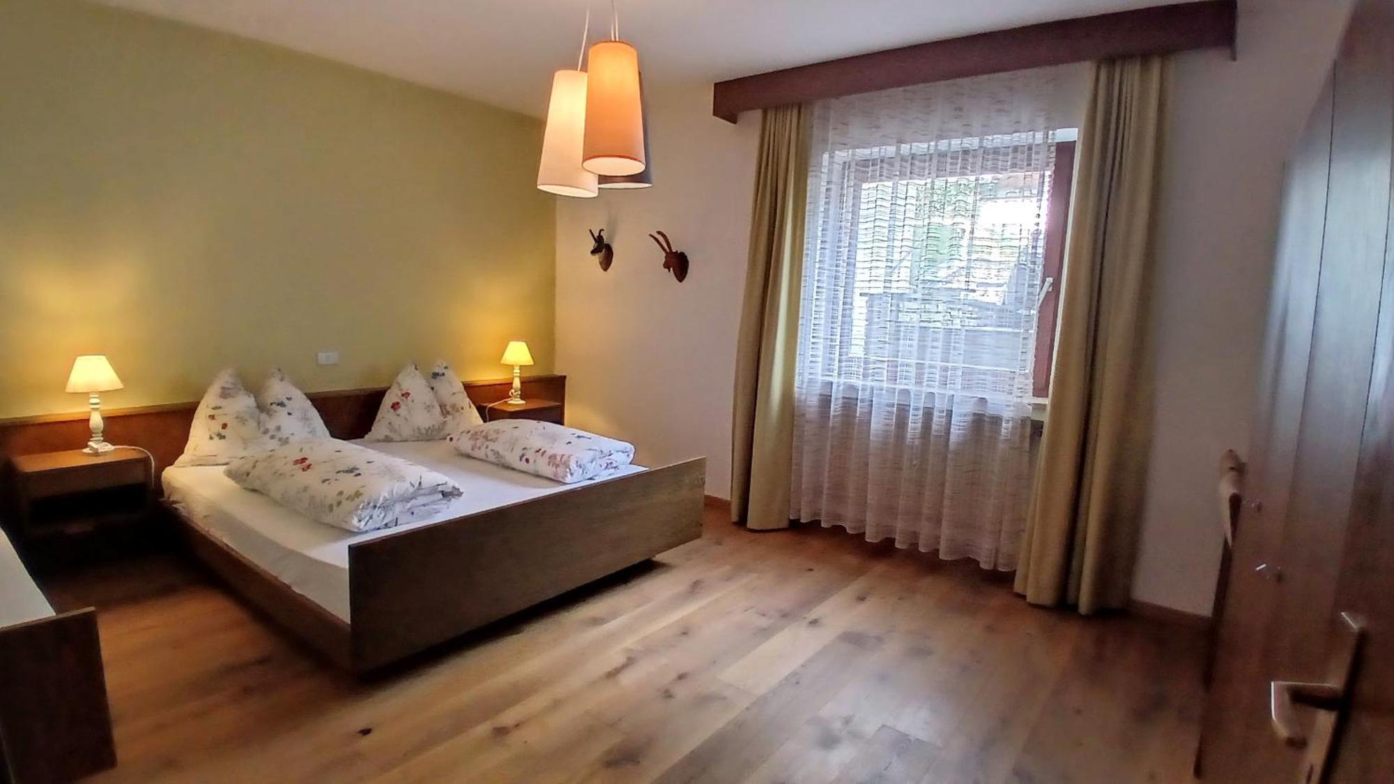 Apartment Lazzeri Dobbiaco Bagian luar foto