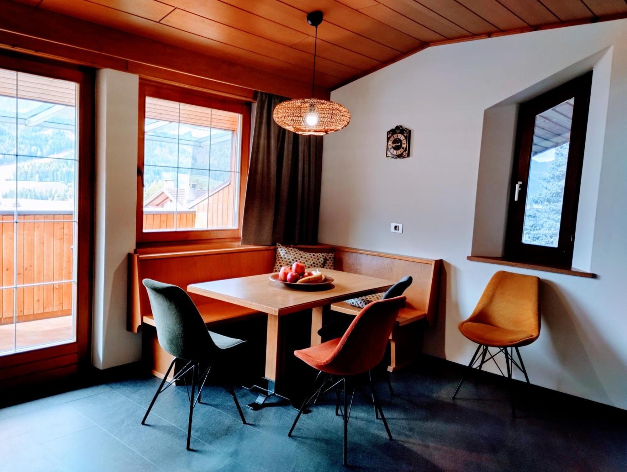 Apartment Lazzeri Dobbiaco Bagian luar foto