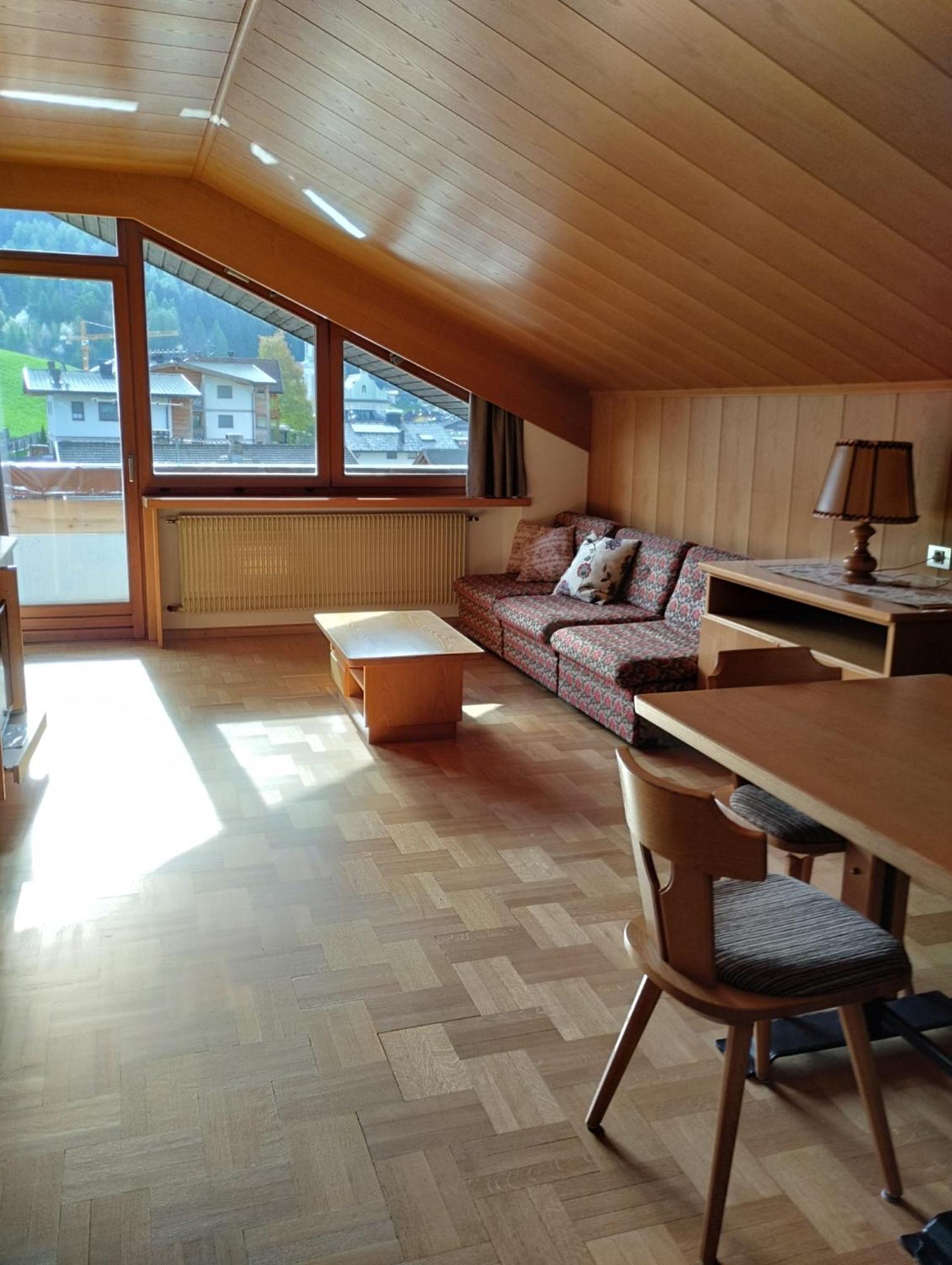 Apartment Lazzeri Dobbiaco Bagian luar foto